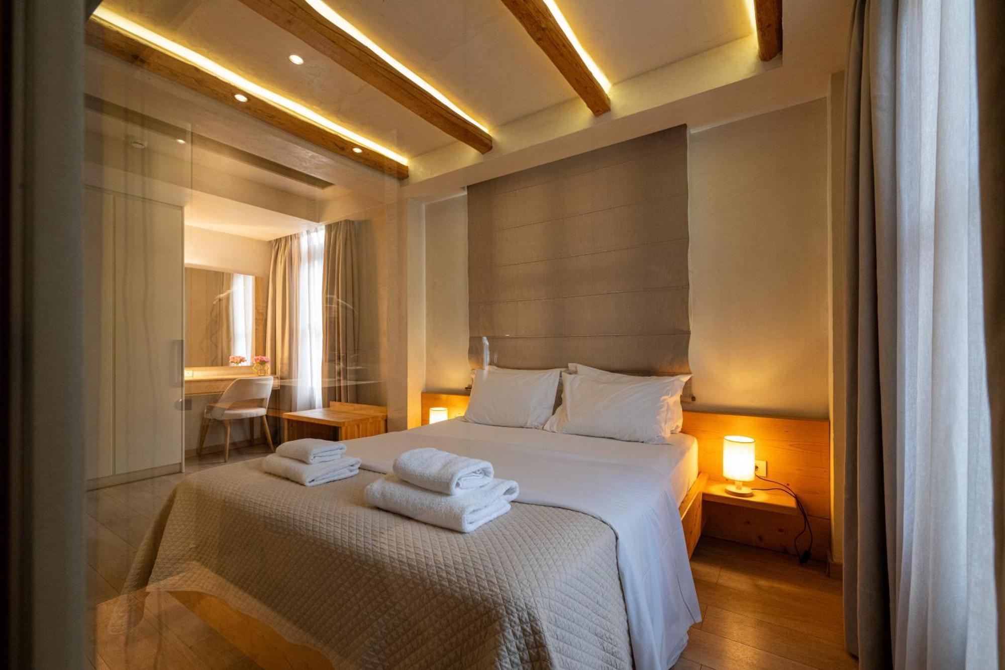 Panellinion Luxury Rooms Kalamata Luaran gambar